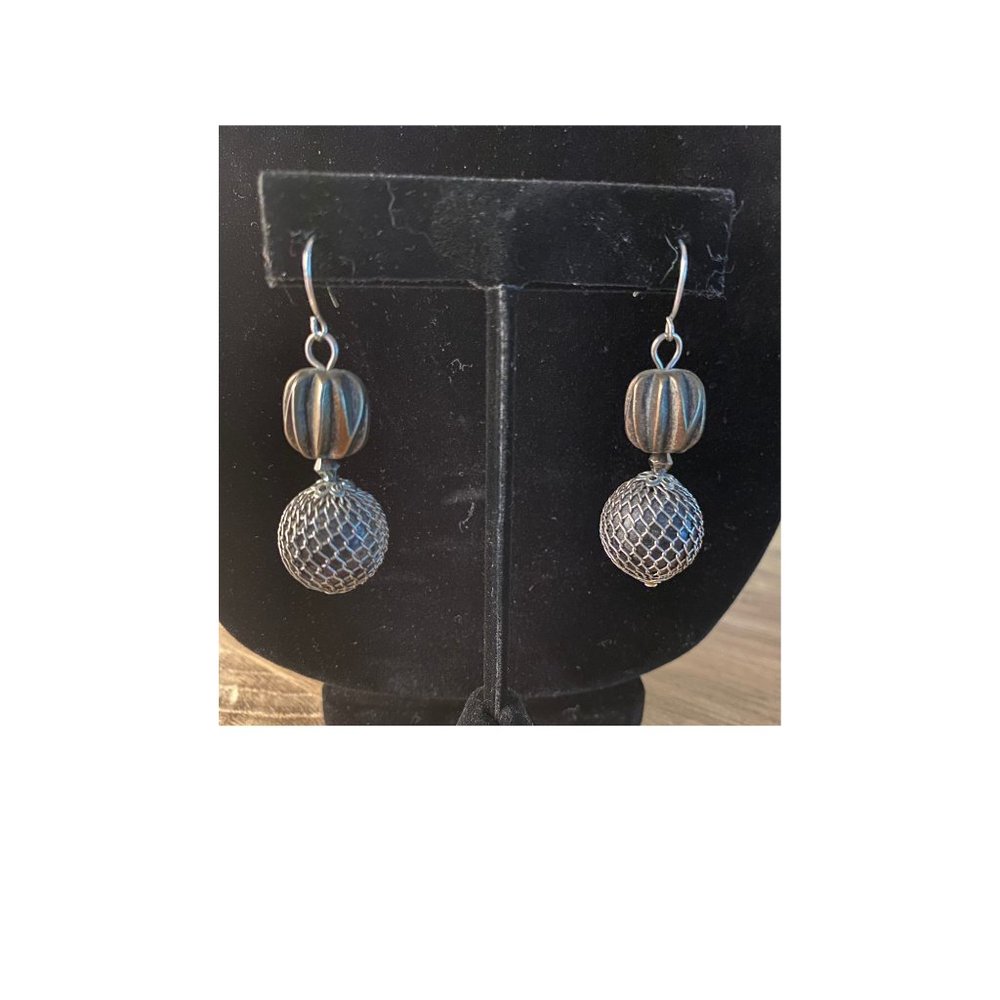 🌟Vintage Gunmetal Silver Dangle Mesh Ball Earrings with French Ear Wires